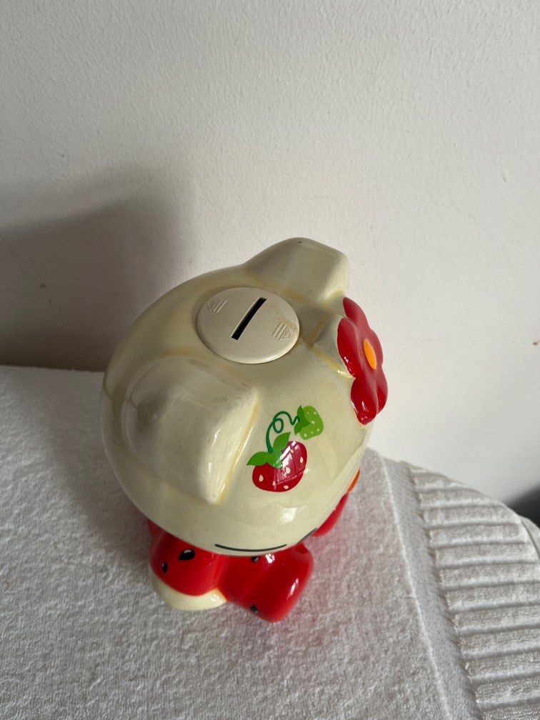 Hello Kitty Piggy Bank, Hobbies & Toys, Toys & Games on Carousell