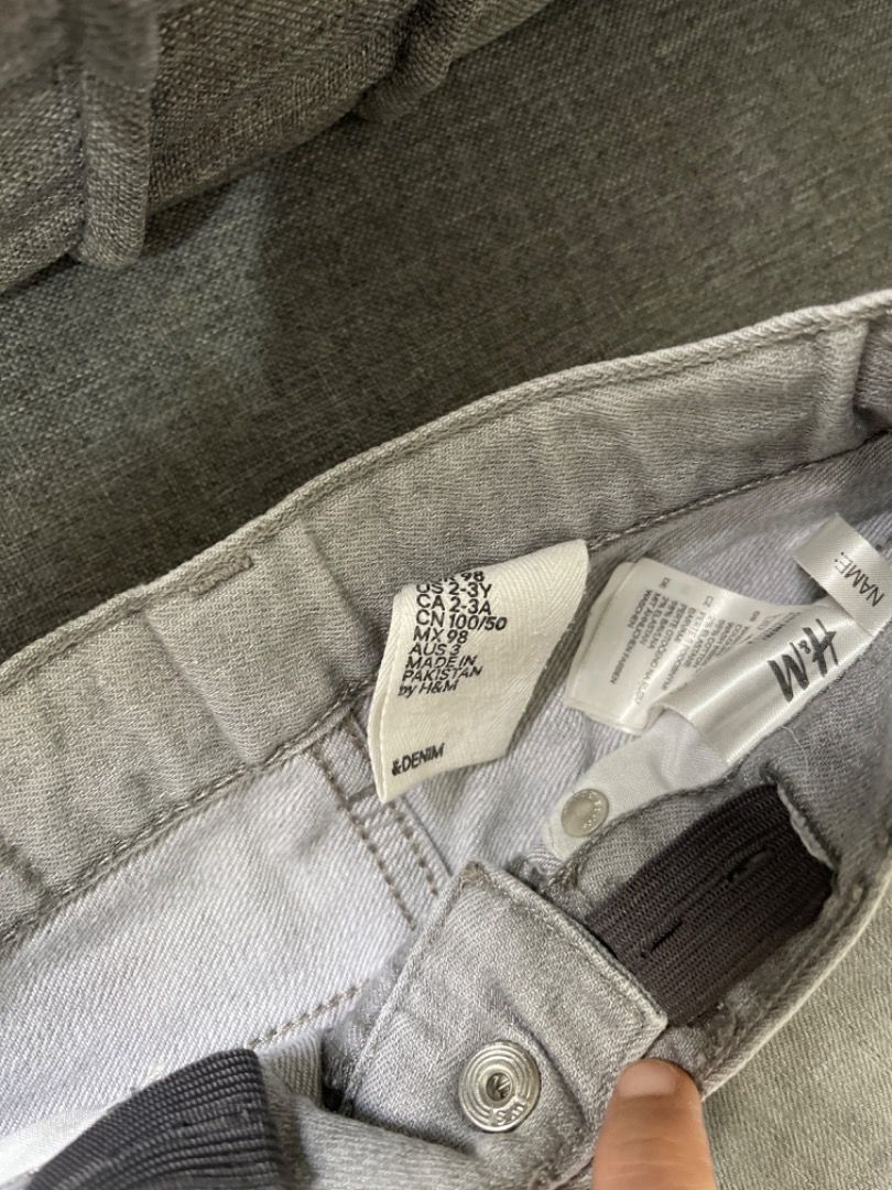 H&M Gray Jeans (Category: Babies & Kids Fashion) located in Manila. Submitted by basilea (Listing ID 1265216042, Image 2). Description: .