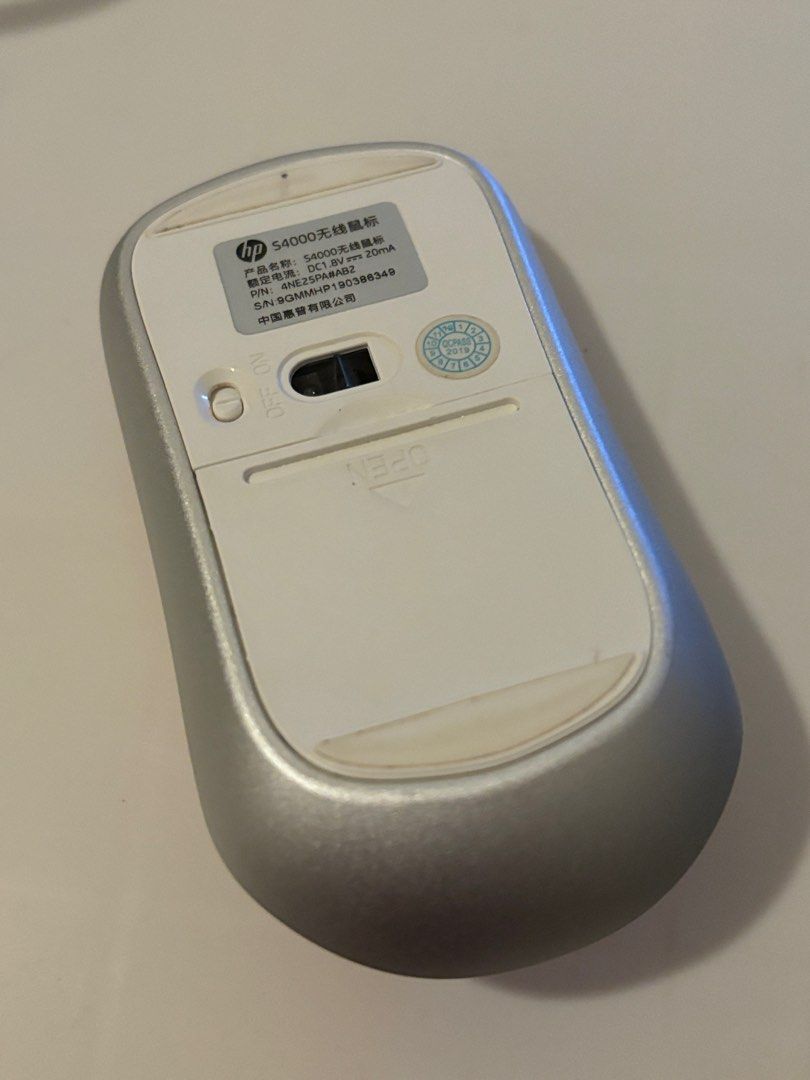 HP Bluetooth Mouse (Category: Computer Parts) located in Quezon City. Submitted by caryatiddd (Listing ID 1265323300, Image 2). Description: • Minor issue: Scroll button is not functional • QC pick up location.