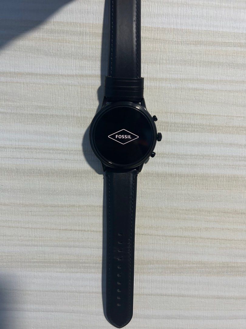 Julianna carlyle gen 5 smartwatch Mobile Phones Gadgets