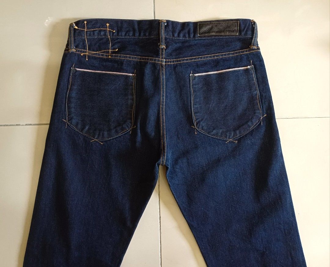 Kuro jean sales