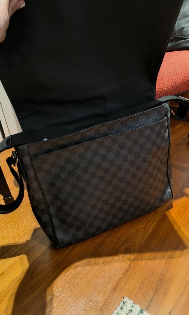 Louis vuitton sales district gm
