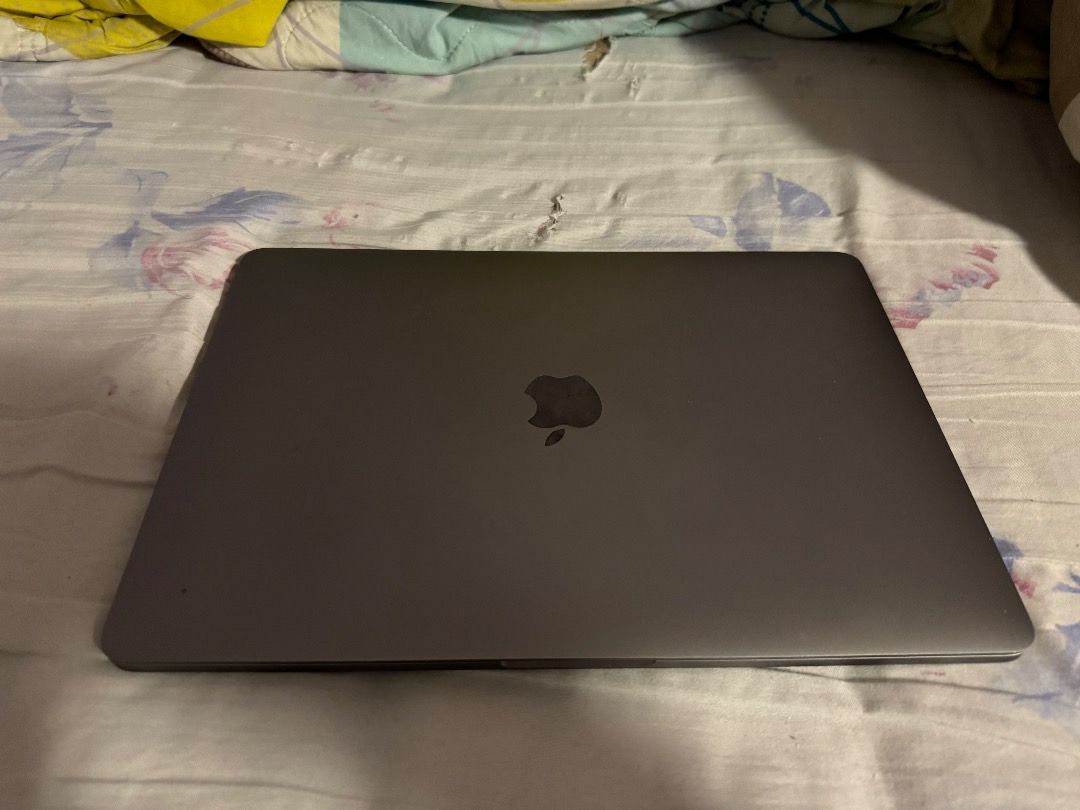 MacBook Pro（13 英寸，2019，四個Thunderbolt 3 連接埠） (I7 16GB+