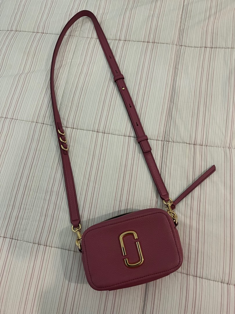 Marc Jacobs camera bag authentic, Luxury, Bags & Wallets on Carousell