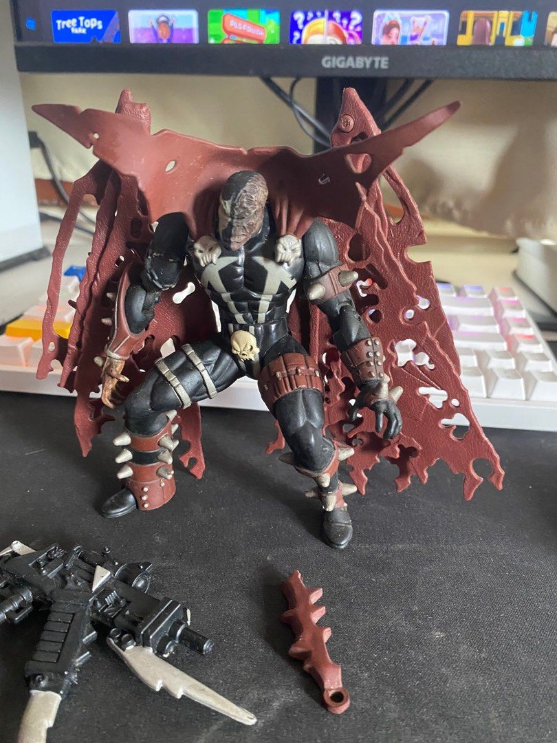 Mcfarlane Spawn II (Category: Figurines & Statues) located in Santa Rosa. Submitted by nightviper078 (Listing ID 1265262674, Image 1). Description: broken peg on cape part. what you see is what you get location : Sta Rosa Laguna.