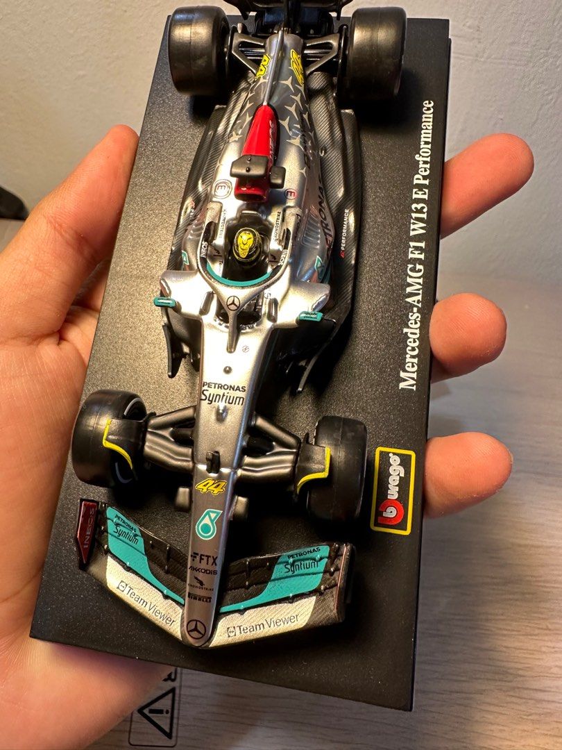 Bburago mercedes f1 2018 sales