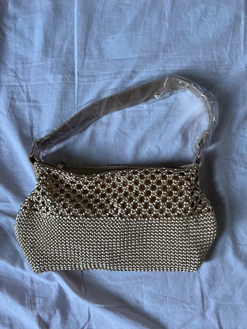MOTF Rattan Bag (Category: Shoulder Bags) located in Mayorga. Submitted by ijustdecluttered (Listing ID 1265292227, Image 2). Description: LxWxH: 29cmx9cmx17cm Original price is 1k+php RFS: declutter MOP: Gcash/Maya wallet .