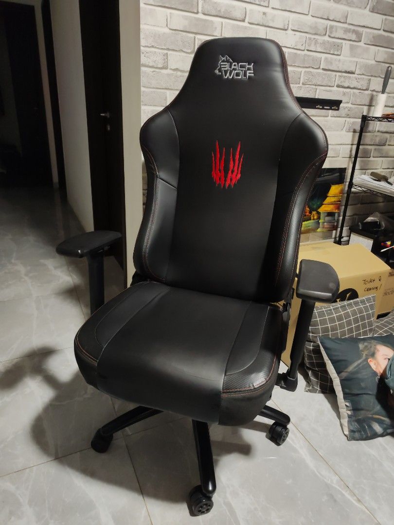 Moving on sale gaming chair