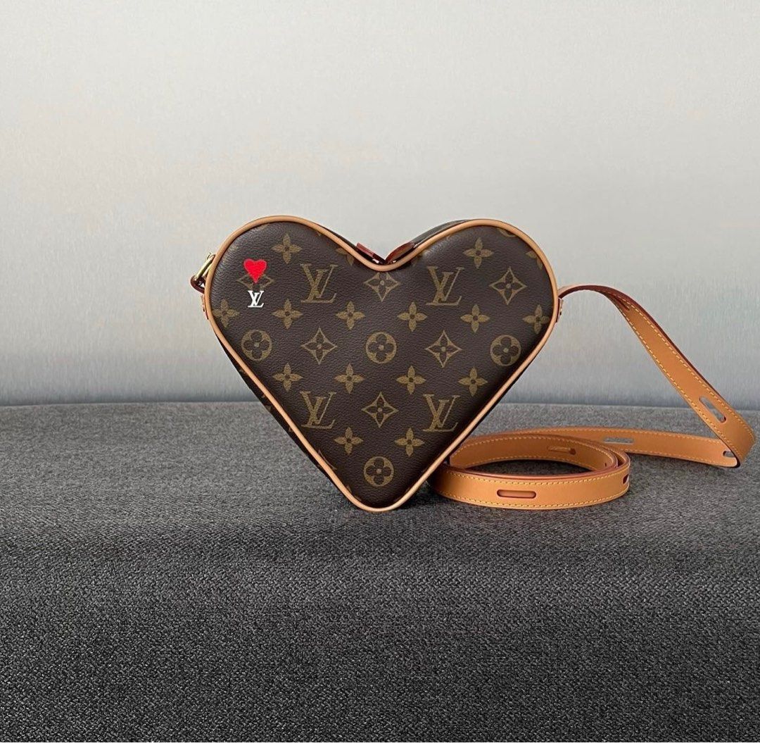 Lv heart shop bag monogram