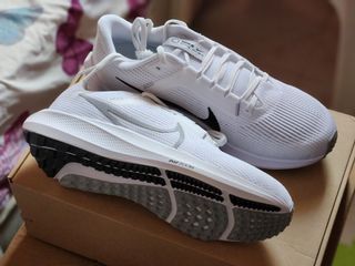 Nike Pegasus 40 White Running Shoes