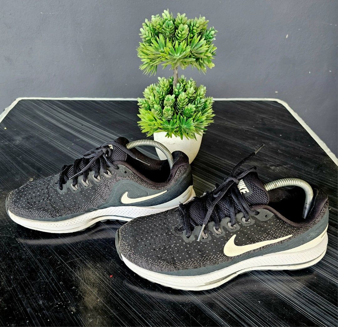 NIKE RUNING Men s Fashion Footwear Casual shoes on Carousell