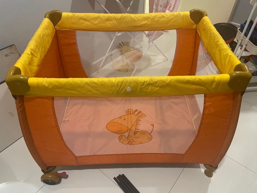 Giraffe playpen online