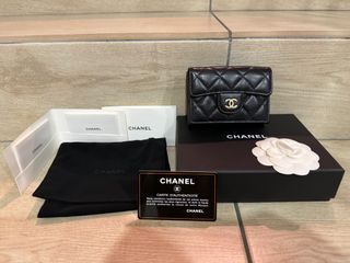 CHANEL Flap Phone Holder with Chain GHW WOC, Women's Fashion, Bags &  Wallets, Cross-body Bags on Carousell