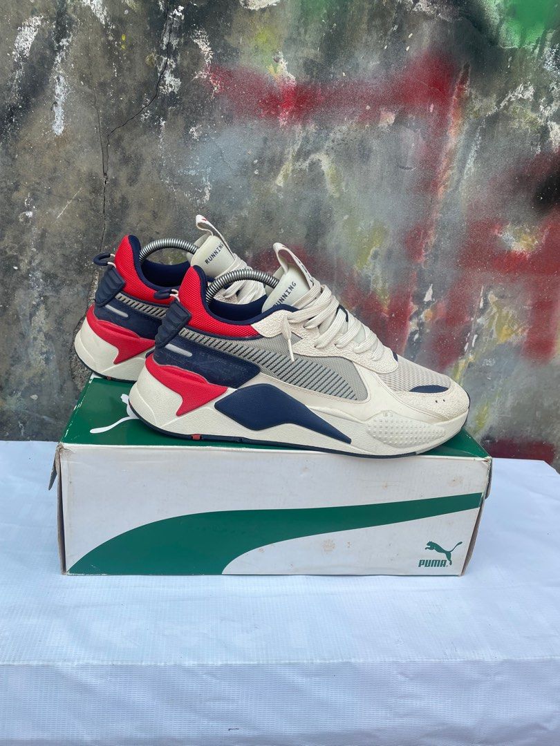 369818_03 sales