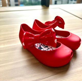 Mini Melissa Ultragirl + Minni -size USA 6  ( free shipping) 
