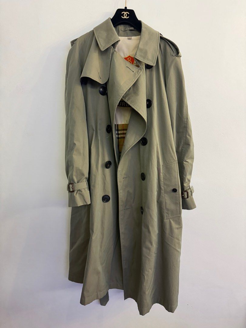 Discounted burberry hotsell trench coats