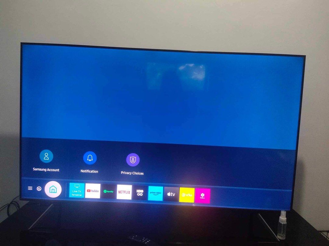 Samsung 55" inches smart tv, TV & Home Appliances, TV & Entertainment