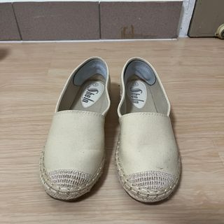 (Category: ) located in . Submitted by miss.preloved (Listing ID 1265193827, Image 1). Description: .