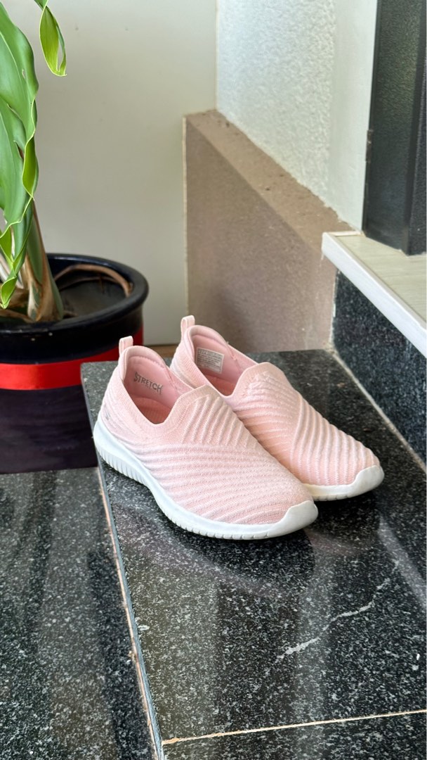 Skechers rosa memory foam hotsell