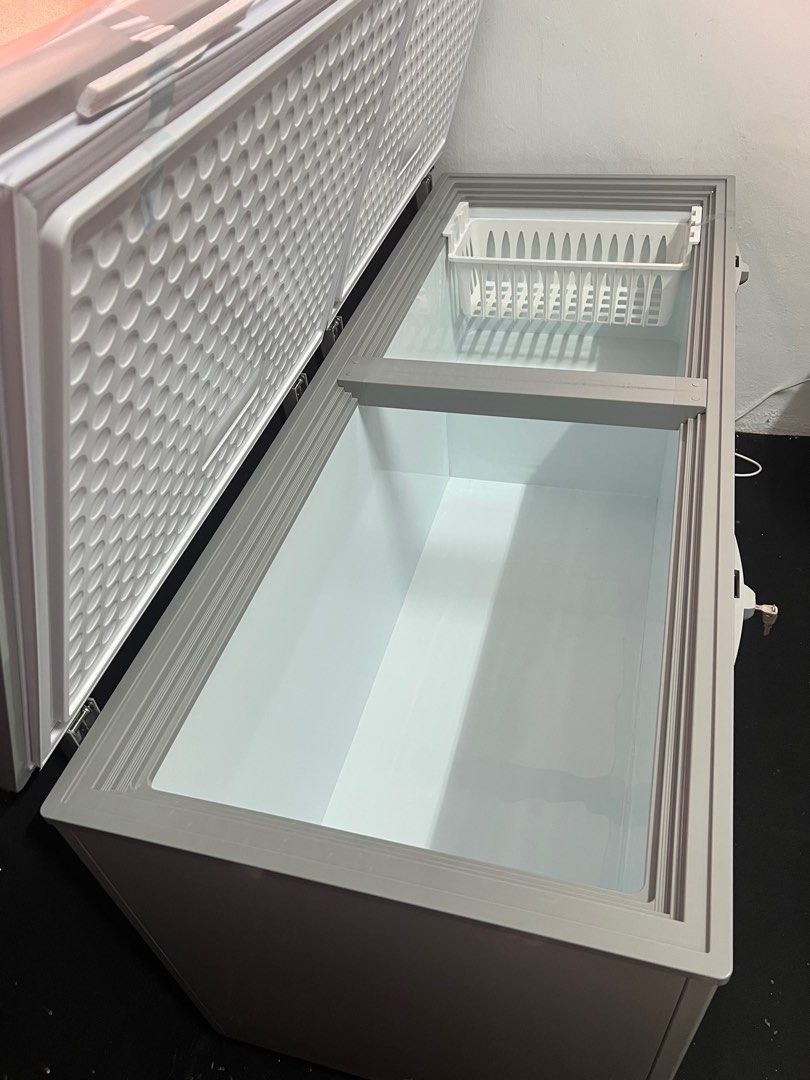 Solid Cool Chest Freezer (600L), TV & Home Appliances, Kitchen