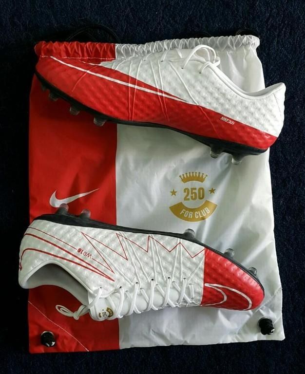 Nike on sale hypervenom wr250