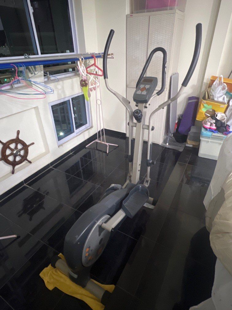 SPORTOP E860 Elliptical Machine