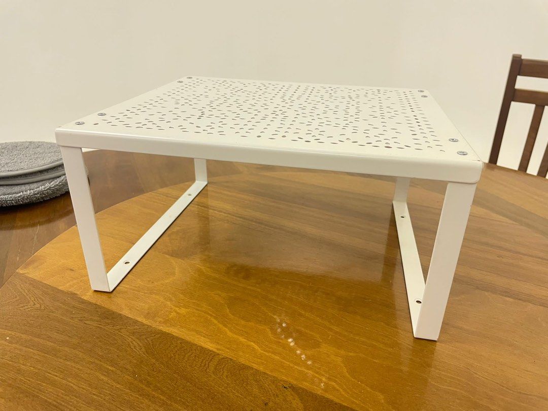 Table platform (Category: Tables & Sets) located in Singapore. Submitted by starrynight_ (Listing ID 1265176475, Image 2). Description: .