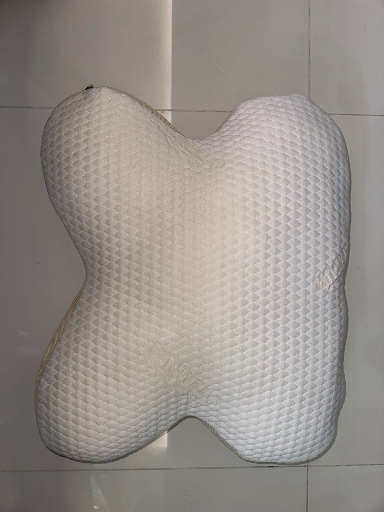 Tempur Ombracio pillow, Furniture & Home Living, Bedding & Towels on ...