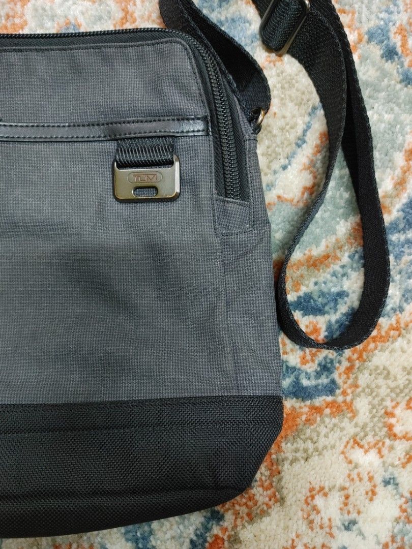 Tumi quincy expansion slim crossbody sales
