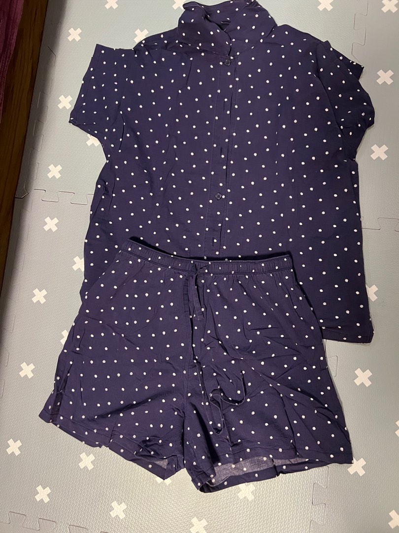 Uniqlo Pajama Set, Women's Fashion, Undergarments & Loungewear on Carousell