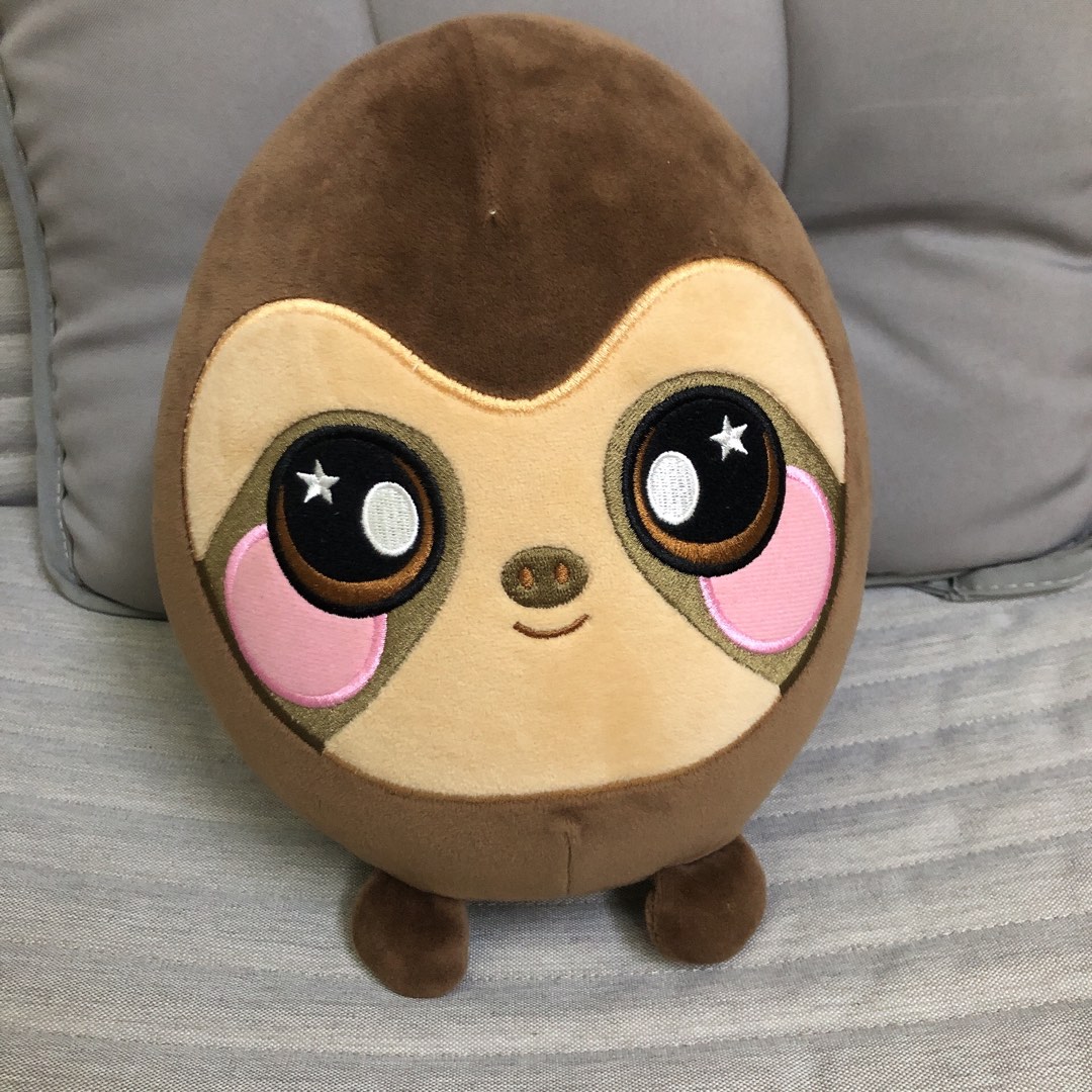UP NZD22 Squeezamals Deluxe Plush Sloth Hobbies Toys