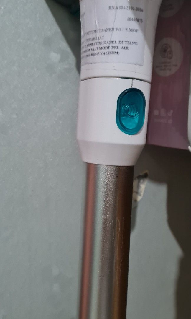 Vacuum cleaner cordless KLAZ, Barang Yang Dicari di Carousell
