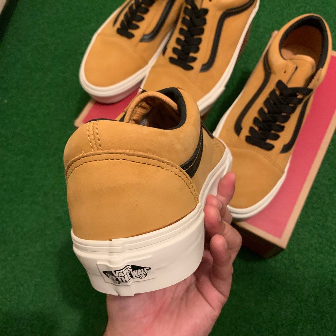 Old skool sale vans gold