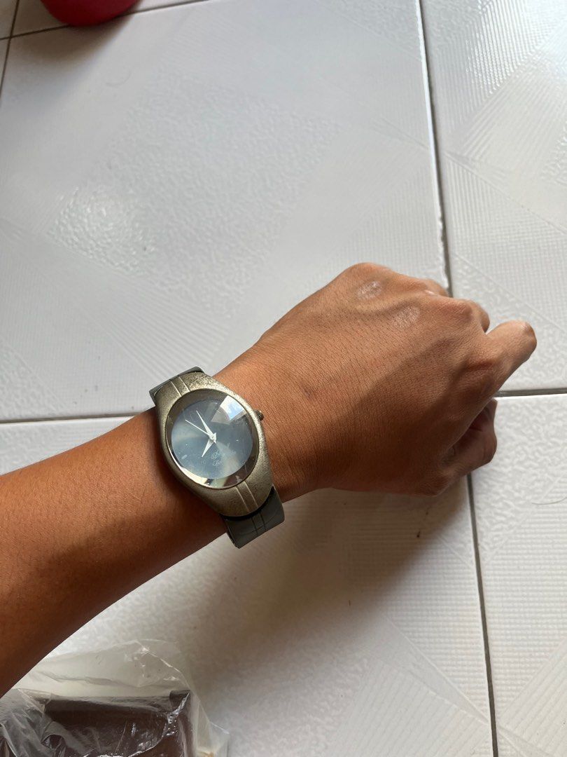 VINTAGE DAVIDOFF COOLWATER WATCH