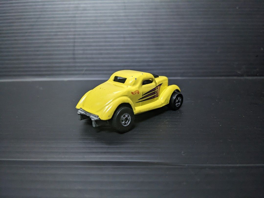 Hot wheels neet streeter 1975 yellow best sale