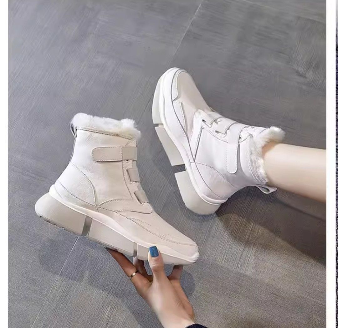 White boot clearance sneakers