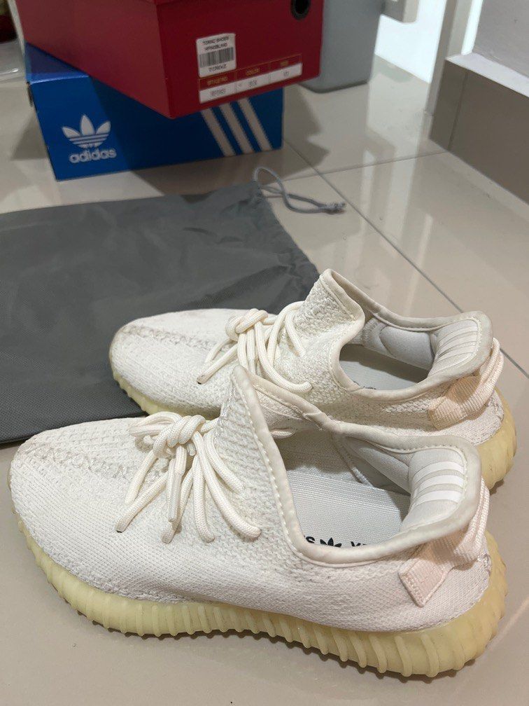 YEEZY WOMEN 100 AUTHENTIC
