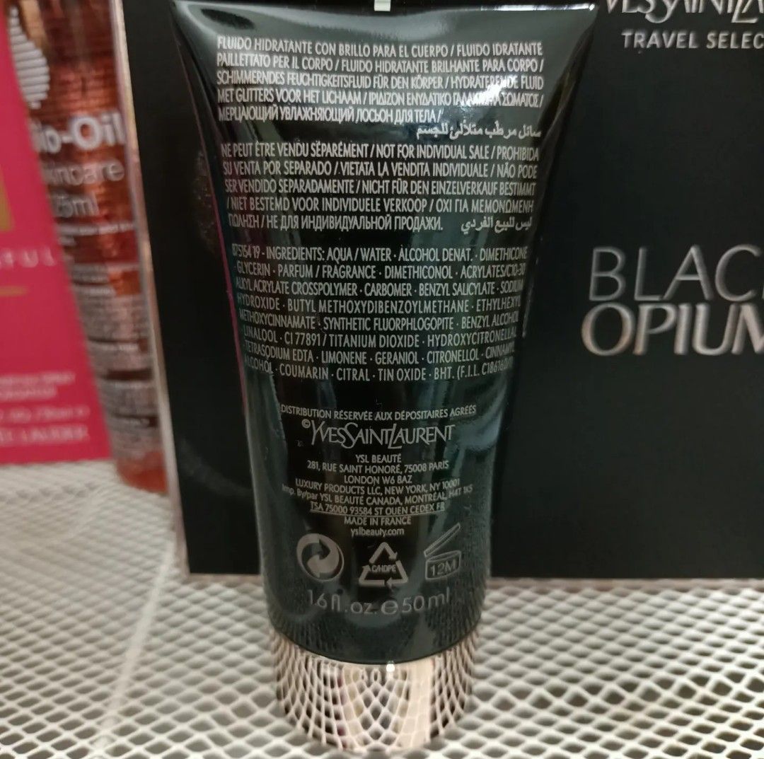 Shimmering moisture fluid for the body 2025
