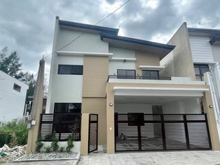 4 bedrooms house for sale in Greenwoods executive village pasig accessible to bgc taguig makati and ortigas