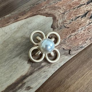 珍珠花花胸針64180451483522110