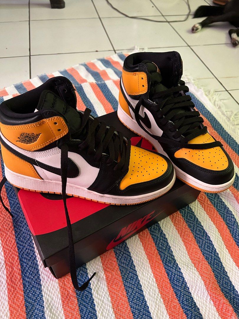 Air Jordan 1 Taxi, Men's Fashion, Footwear, Sneakers on Carousell