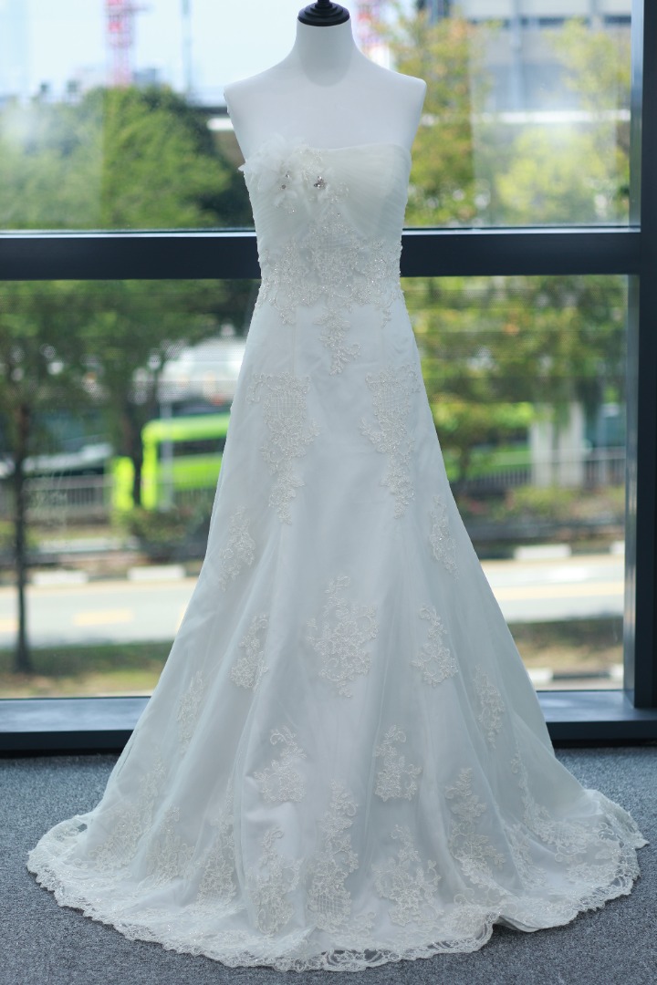 White strapless ball gown new arrivals