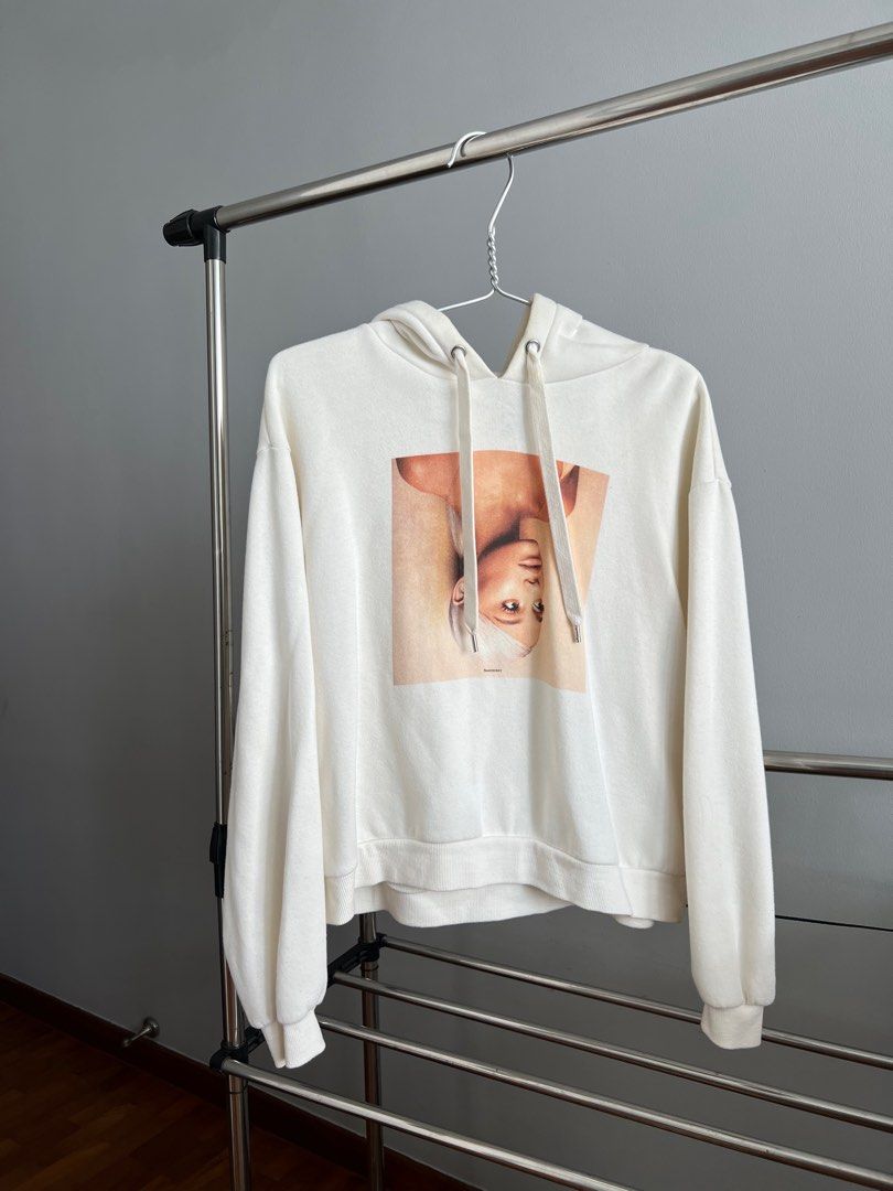 Sweetener sweater store