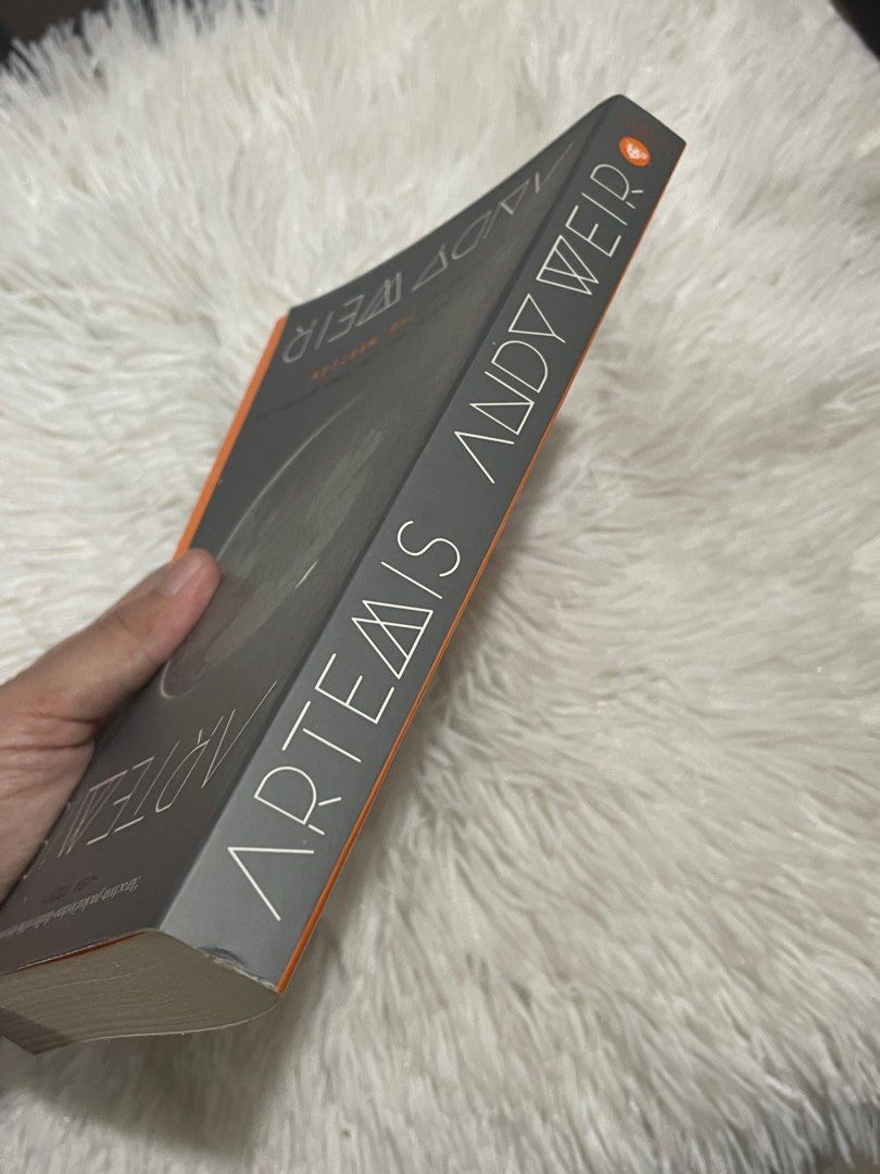 Artemis - Andy Weir, Hobbies & Toys, Books & Magazines, Fiction & Non