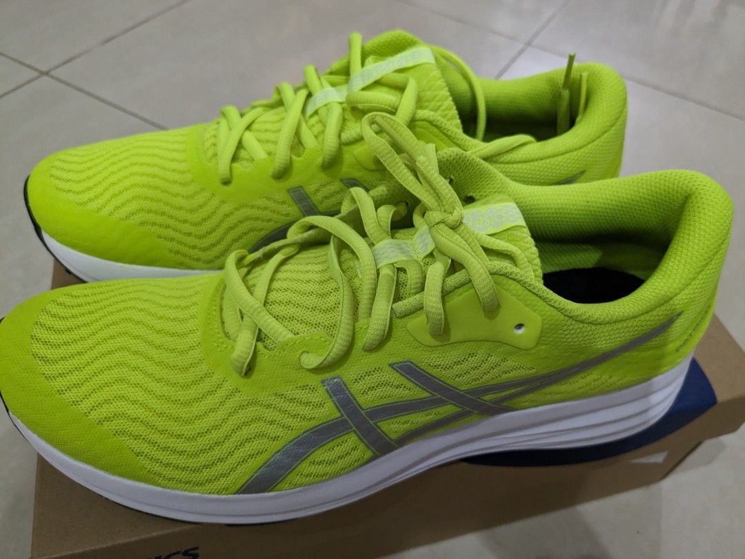 What stores sell new arrivals size 12 womens shoes