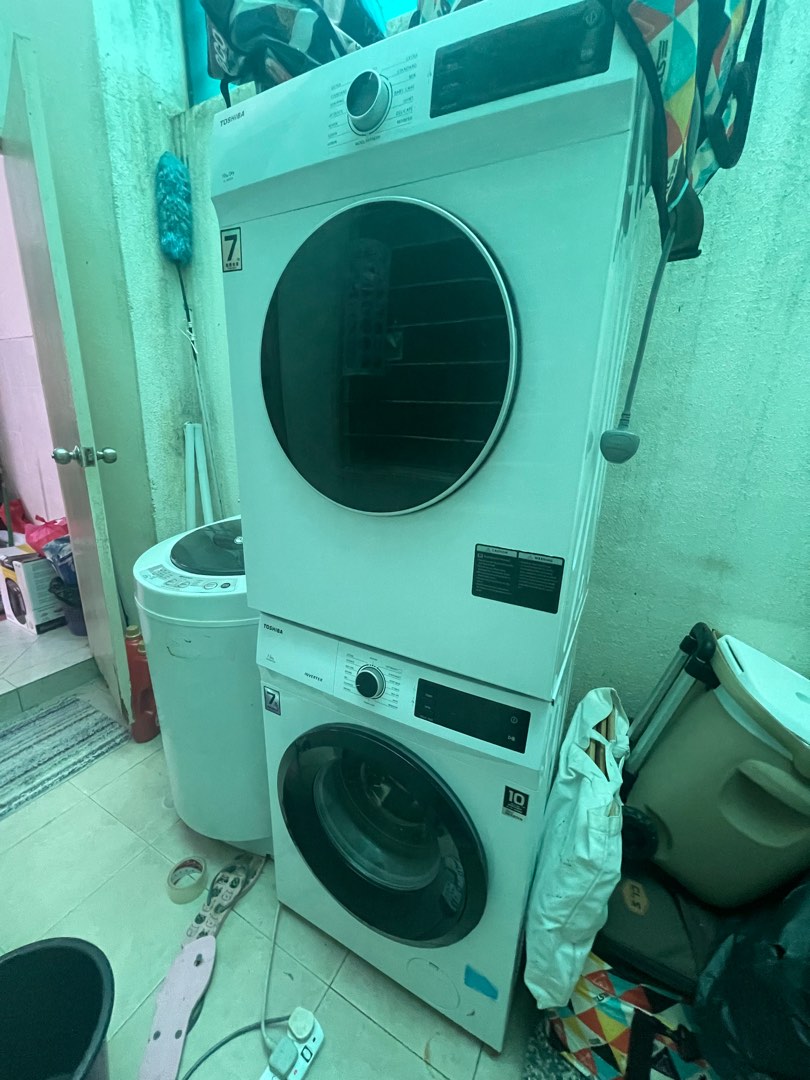 Attached Washing Machine and Dryer, TV & Home Appliances, Washing