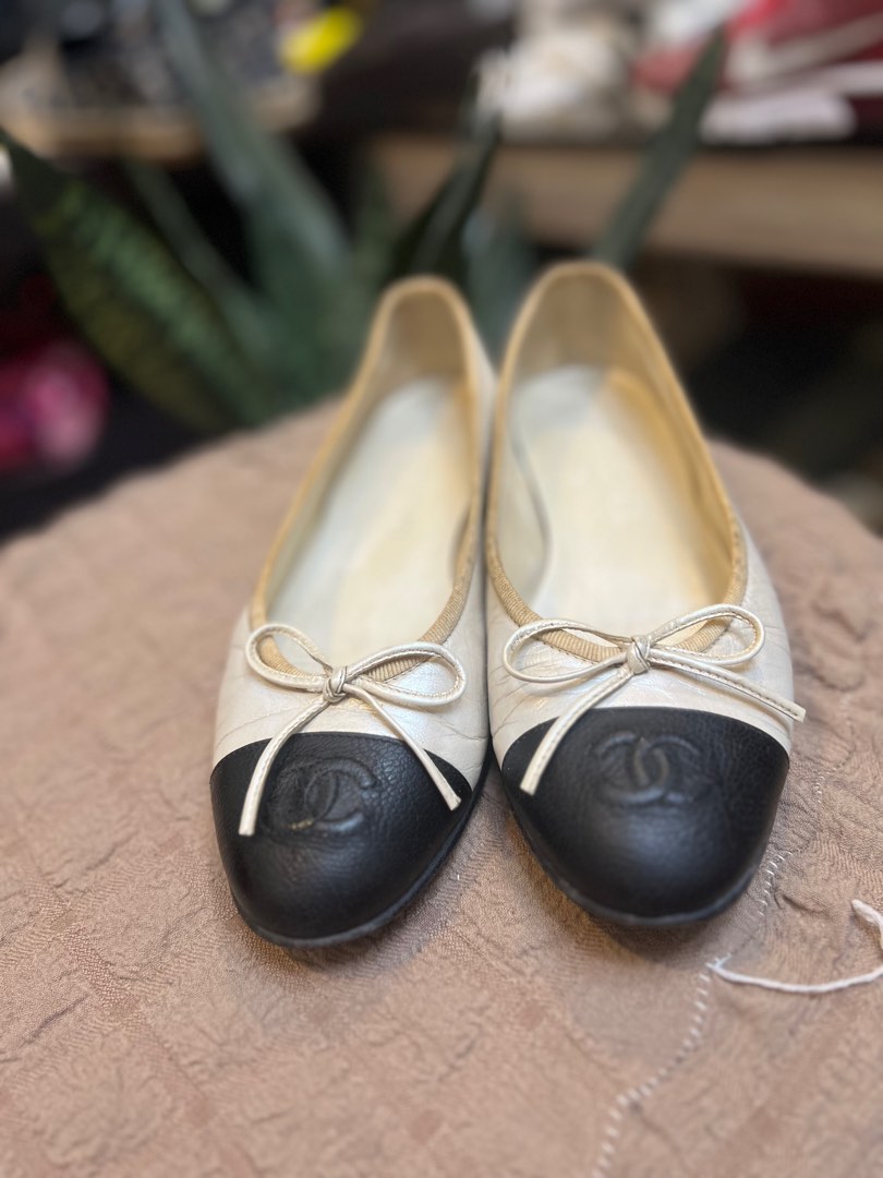 authentic chanel doll shoes, Women's Fashion, Footwear, Flats & Sandals