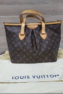 Lot - Louis Vuitton Inventeur Crossbody(Unauthenticated)