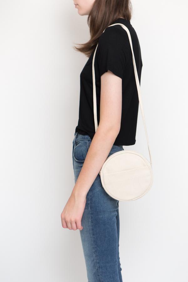 Baggu Small Canvas Circle Purse Natural Canvas Women s Fashion