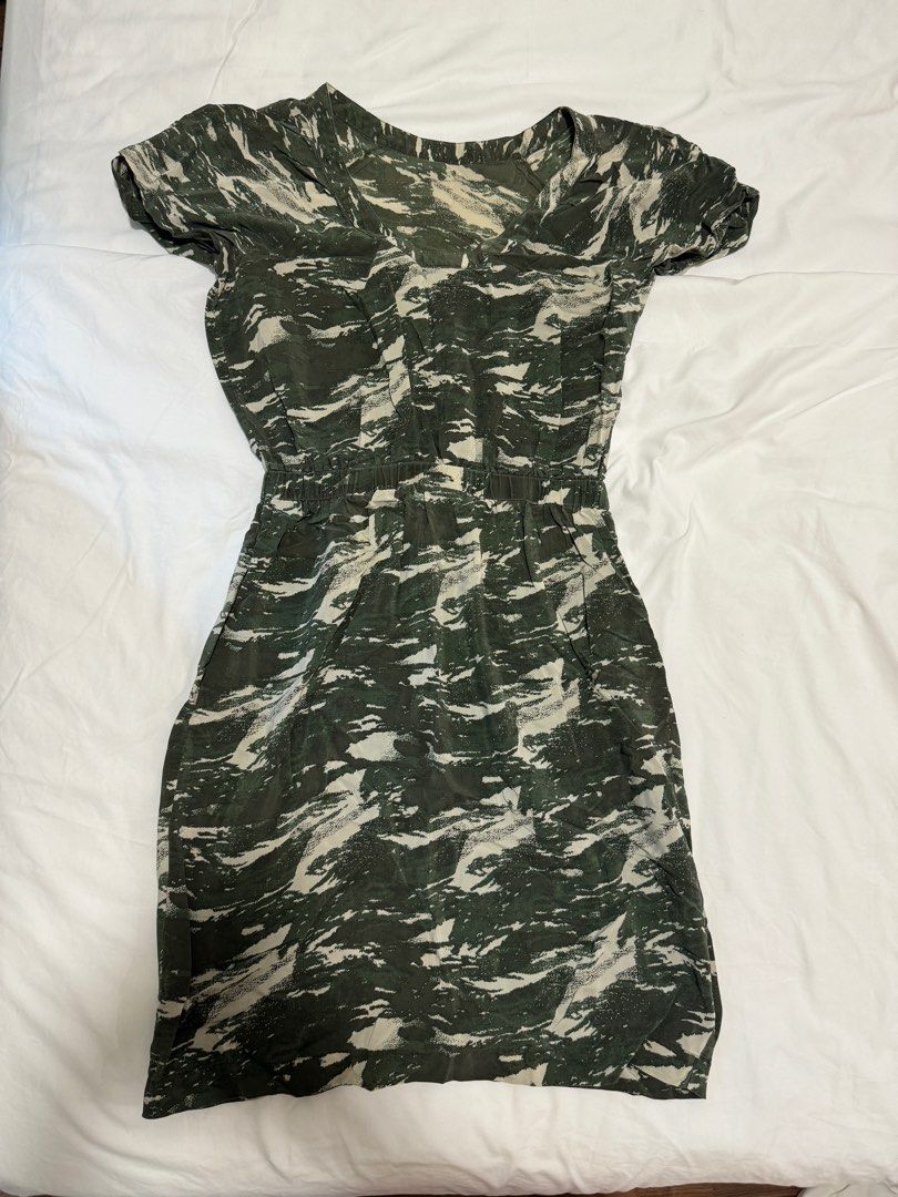 Barneys New York COOP By Twelfth Street Cynthia Vincent Silk Dress Green  Camo Sz M, Women's Fashion, Dresses & Sets, Dresses on Carousell